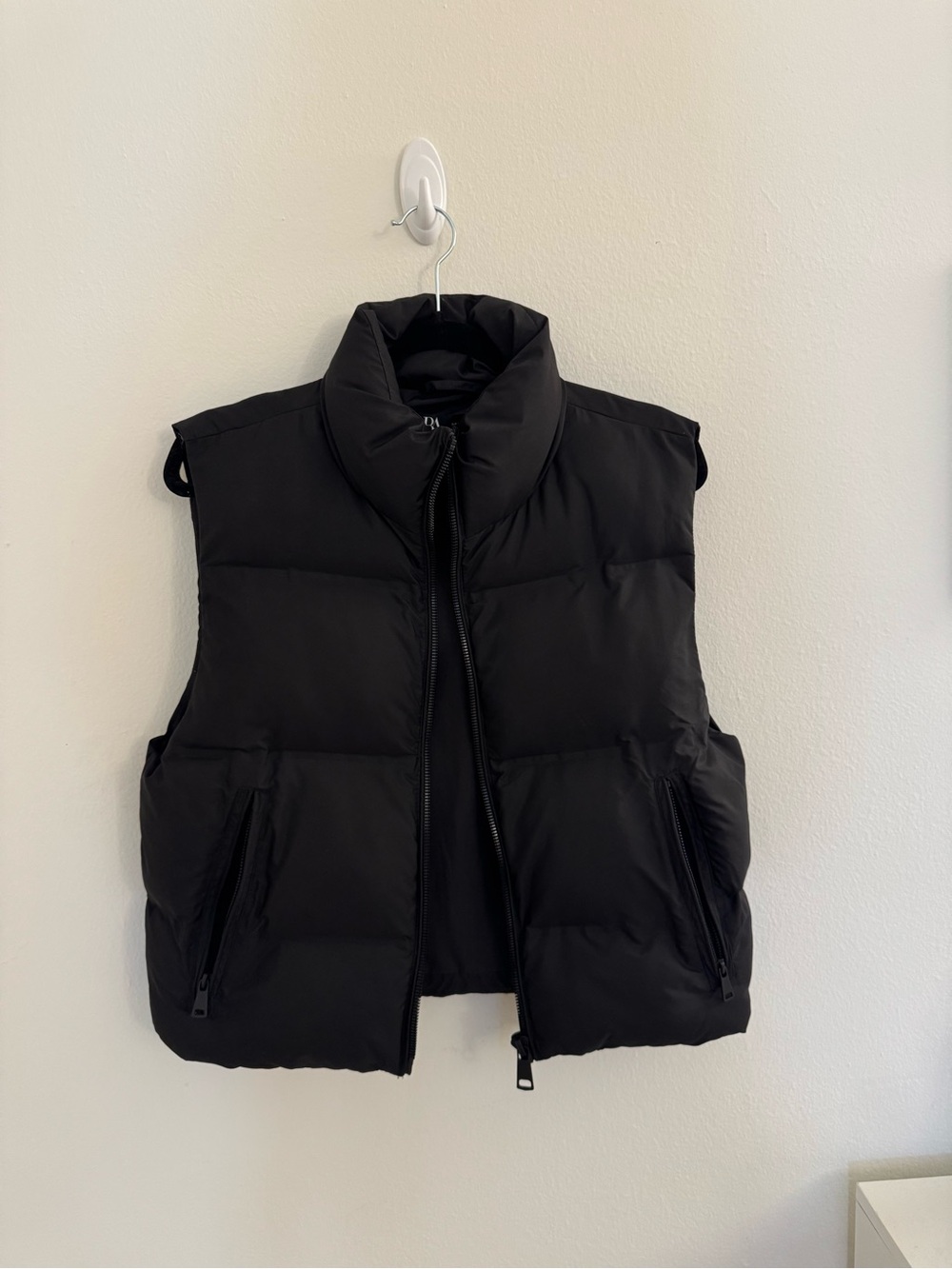 Zara Black Quilted Puffer Vest - Sleeveless Insulated Style